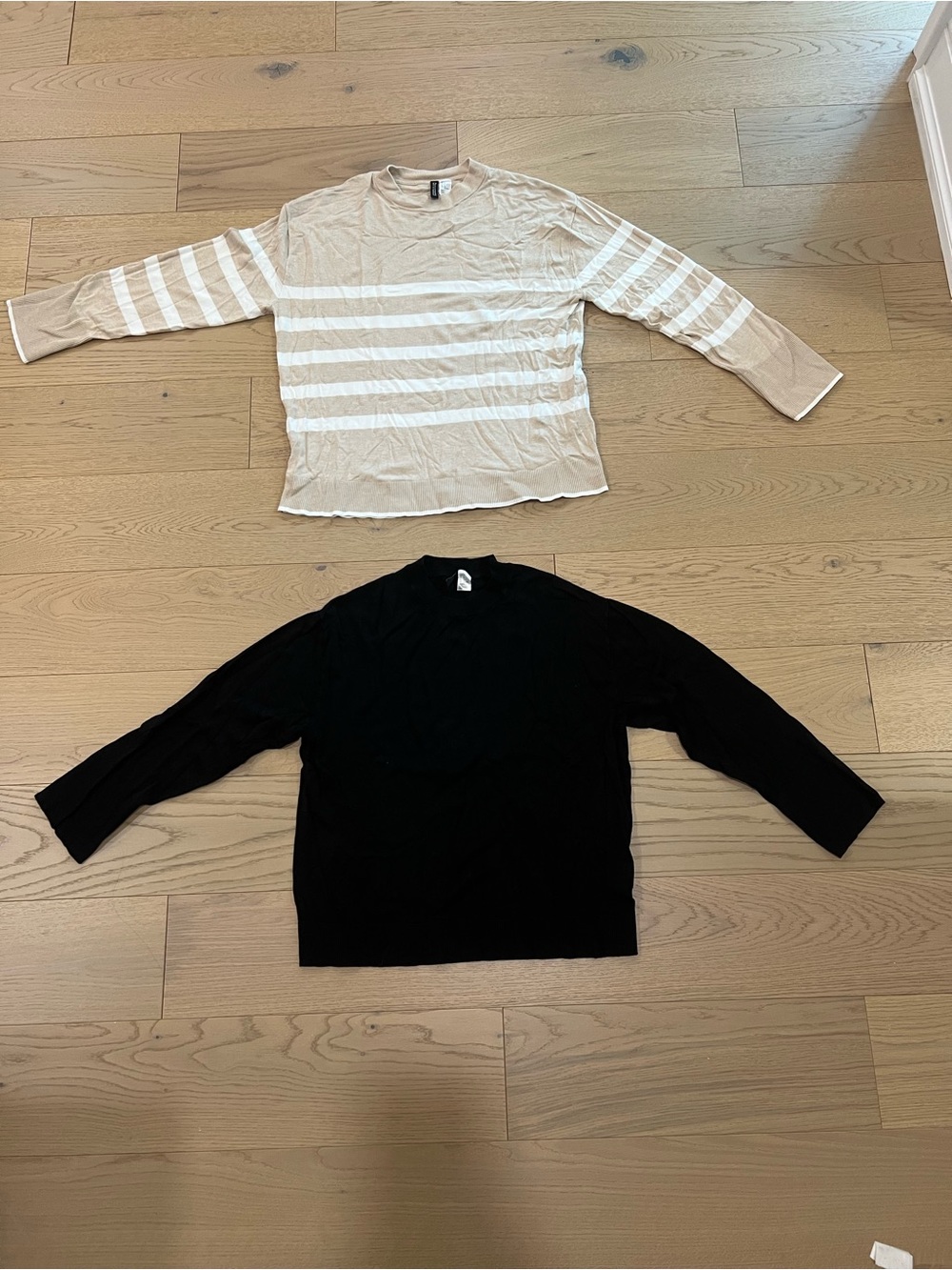 H&M women’s Striped Beige & White Crewneck Sweater with Black Crewneck